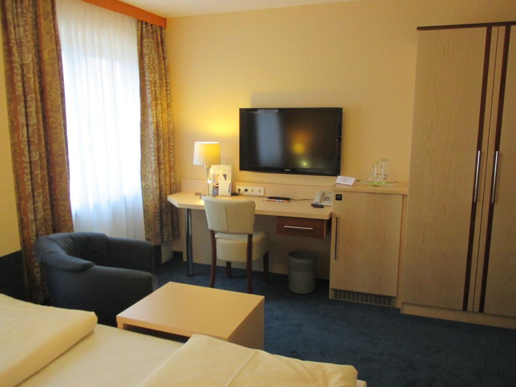 Hotel Apollo Garni ريغنسبورغ المظهر الخارجي الصورة